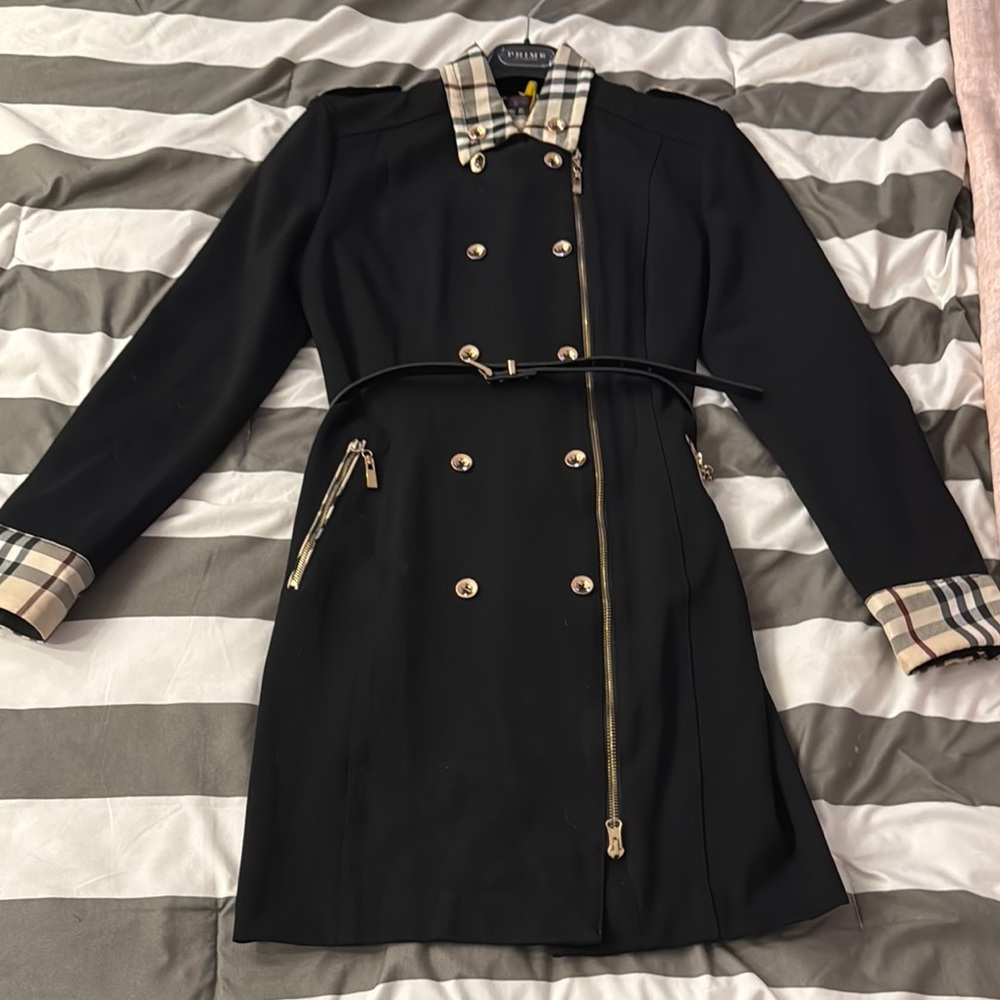 Burberry Black and Cream Midi Dress with Textured Fabric